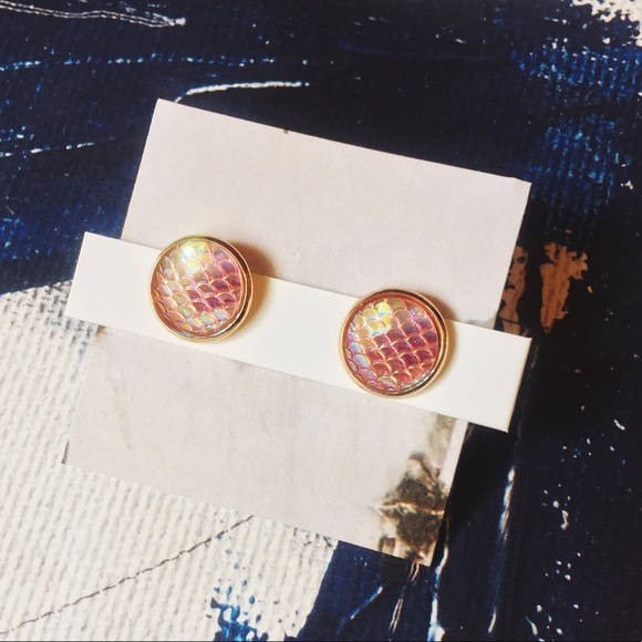 Jewelry - •Sprite•••> Iridescent Studs